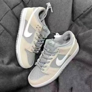 Nike SB Dunk Low Summit White Wolf