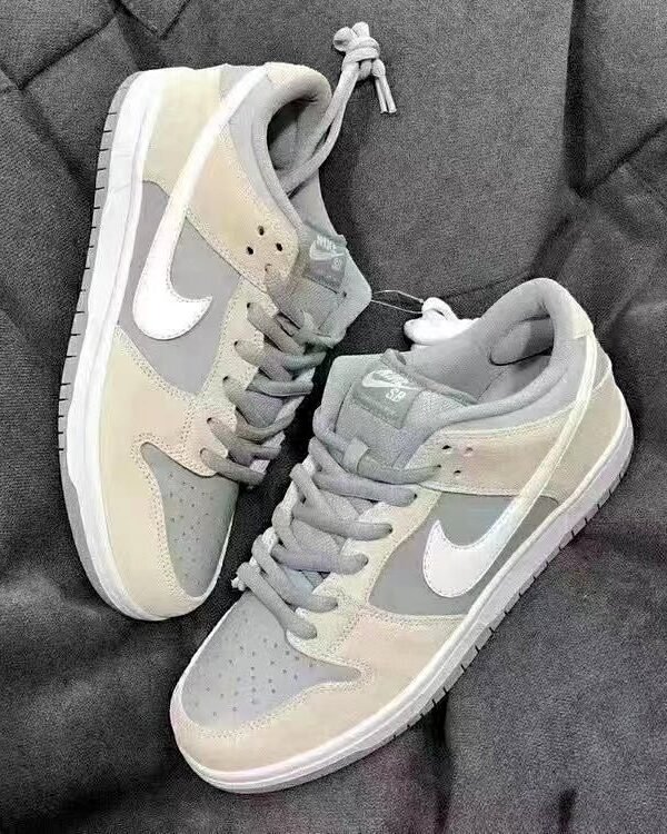 Nike SB Dunk Low Summit White Wolf