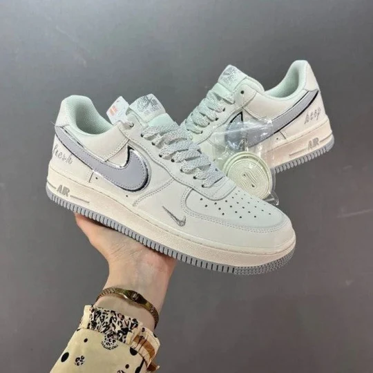 NIKE AIR FORCE 1 LOW STYLISH SHOES