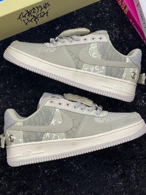 Travis Scott x Air Force 1
