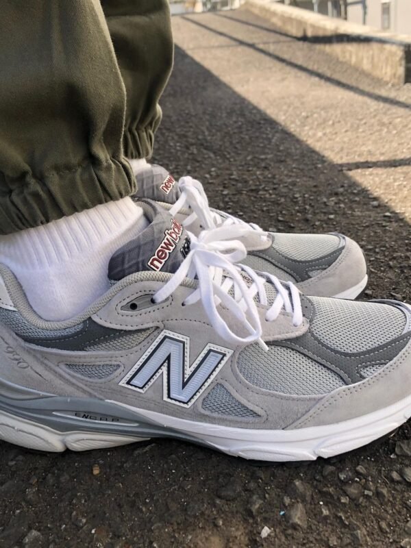 New Balance 990v3 Classic Grey