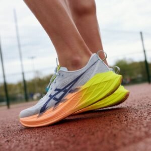 ASICS SUPERBLAST