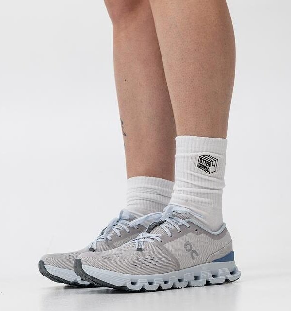 On Running Cloud X 4 Silver Chambray