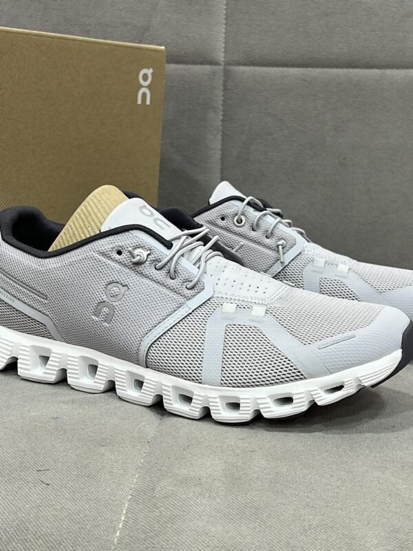 On Cloud 5 Glacier Gray Shoes