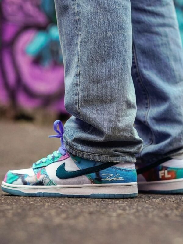 Nike SB Dunk Low Futura Laboratories Bleached Aqua
