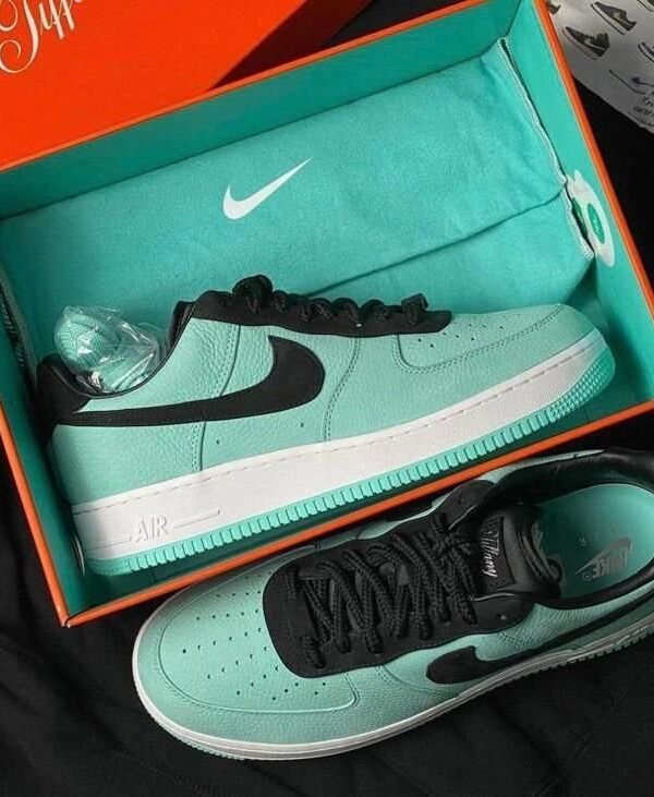 Tiffany and Co x Nike Air Force 1 Friends and Family