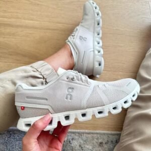 On Running Cloud 5 Pearl White