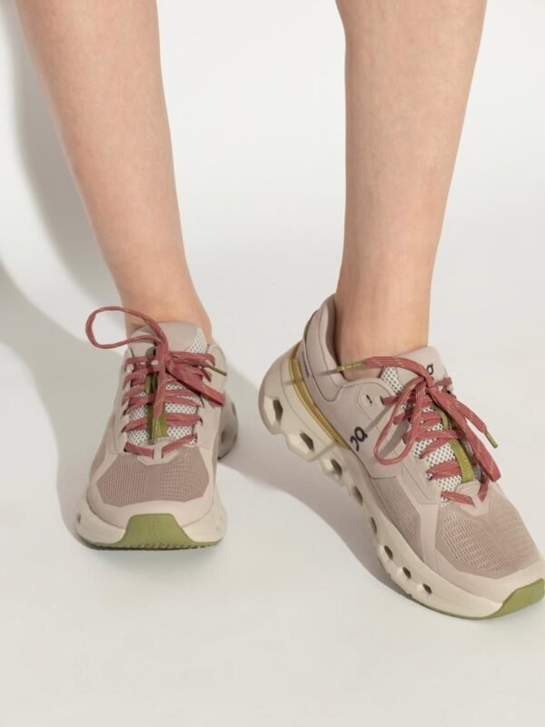 On Running Cloudrunner 2 WalkGood LA Sand Flax