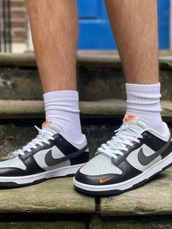 Dunk Low Mini Swoosh