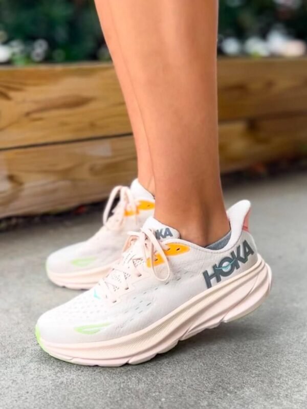 Hoka One One Clifton 9 Vanilla Astral