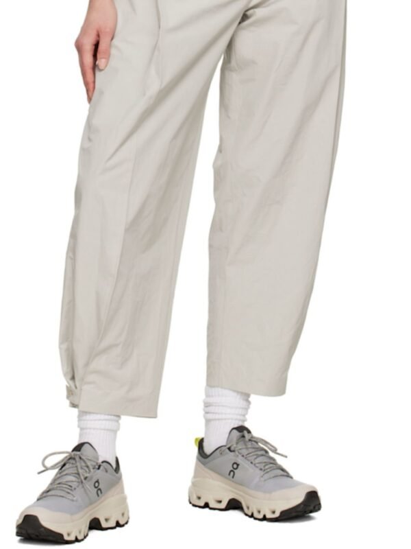 ON Cloudrock Low WP Gray Beige