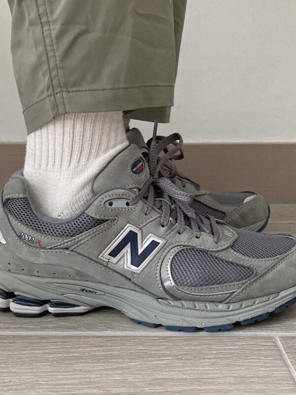 New Balance Ml2002RA Light Grey