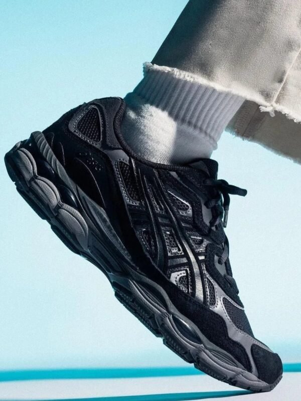ASICS NYC Black