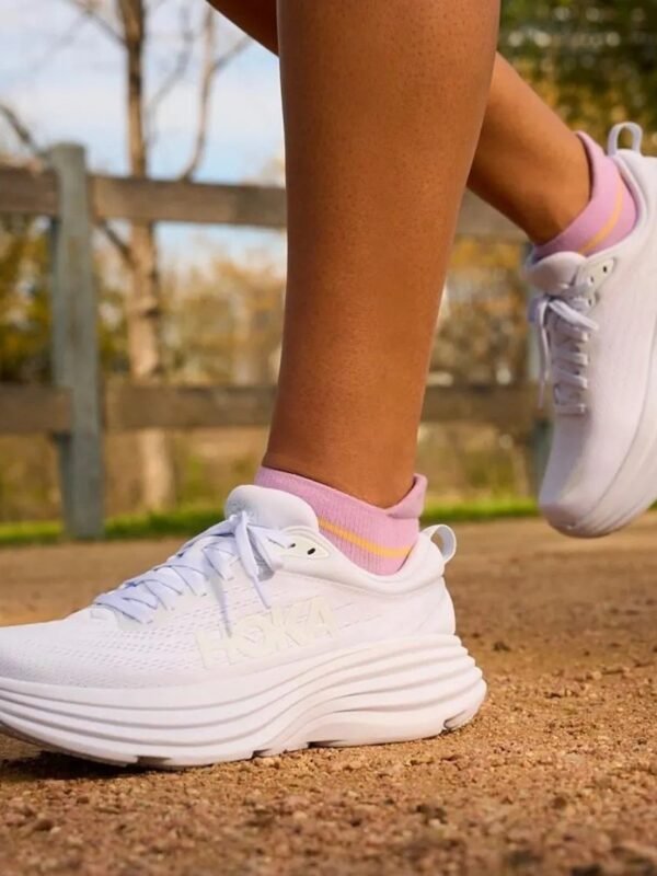 Hoka One One Bondi 8 Triple White