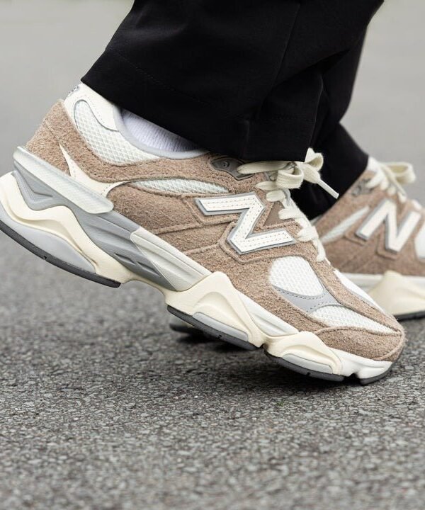New Balance 9060 Driftwood