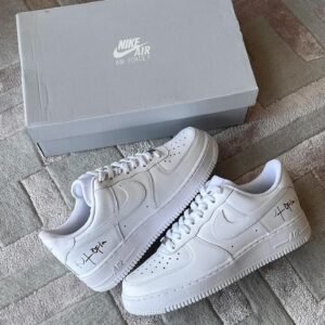 Nike Air Force x Travis Scott