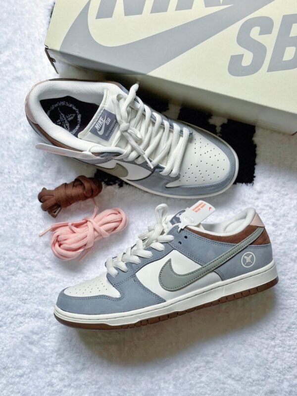 Nike SB Dunk Low Grey and white