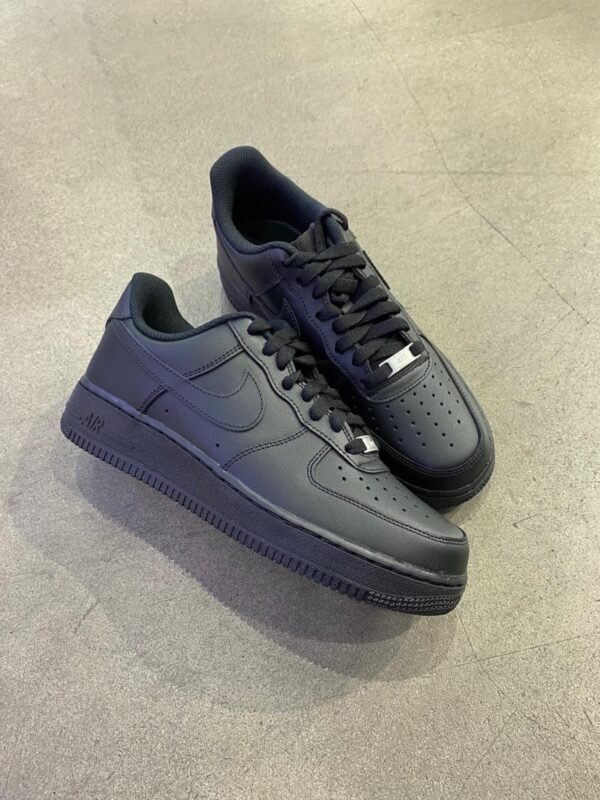 Nike Air Force 1 Black