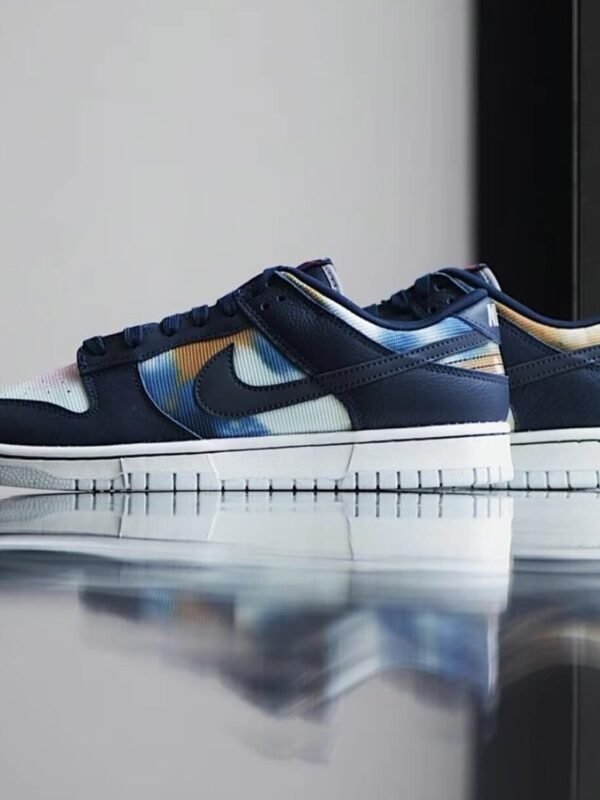 Nike Dunk Low Graffiti Navy