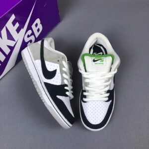 SB Dunk Low Chlorophyll