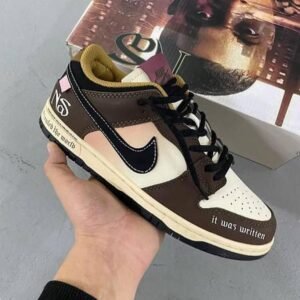 Nike SB Dunk Skateboarding
