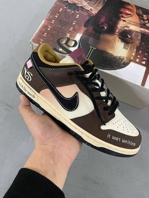 Nike SB Dunk Skateboarding