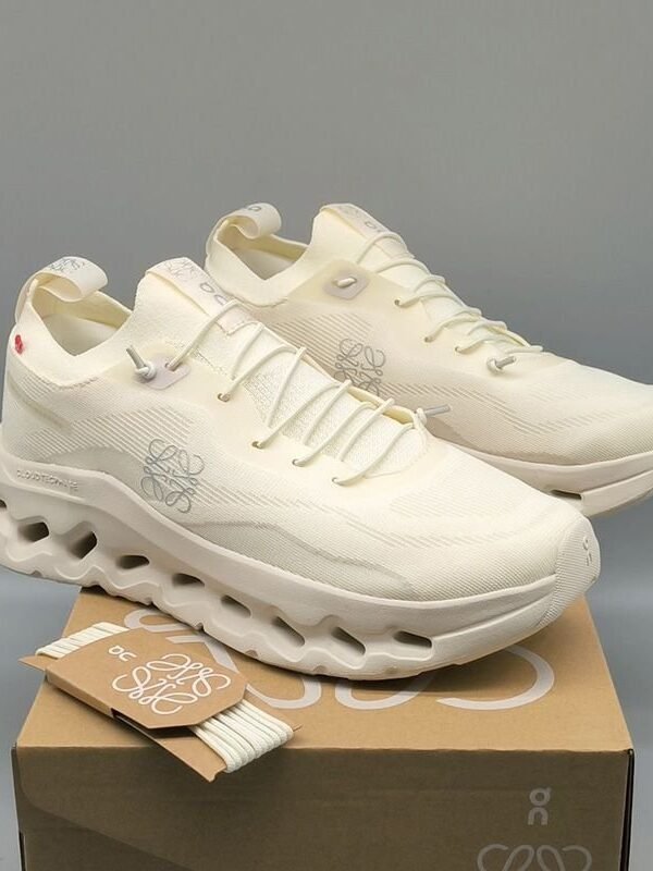 Loewe X On Cloudtilt Sneakers Unisex In Beige